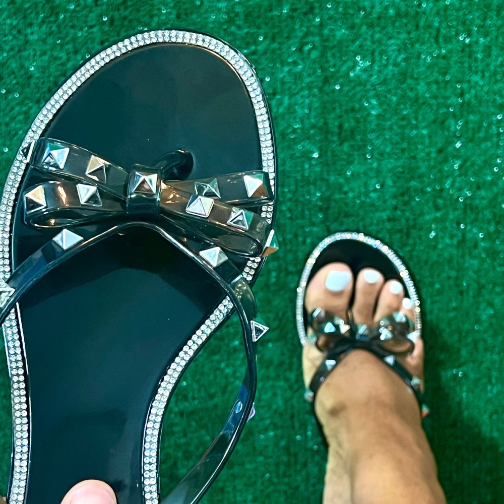 Black jelly sparkle sandals